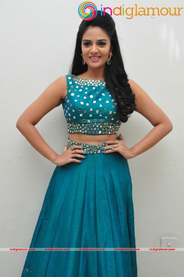 Sree Mukhi Actress hd photo