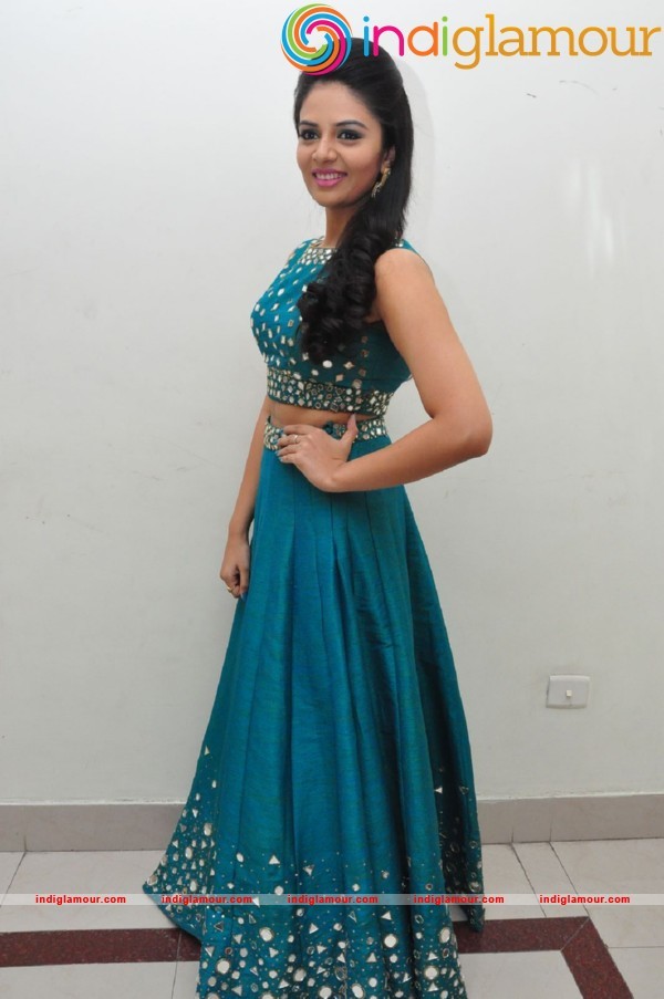 Sree Mukhi Actress hd photo