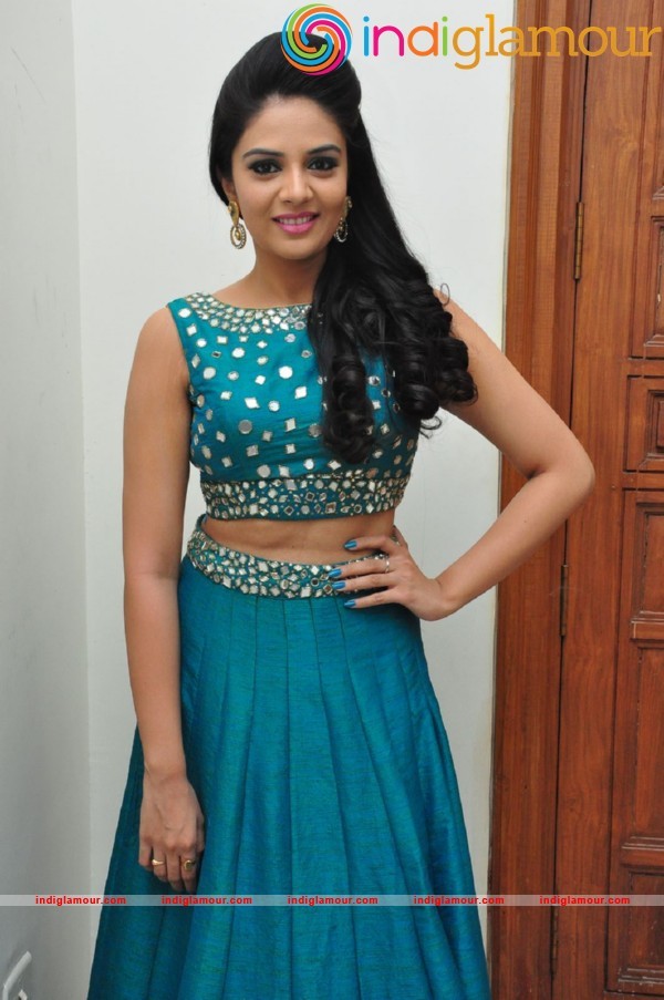 Sree Mukhi Actress hd photo