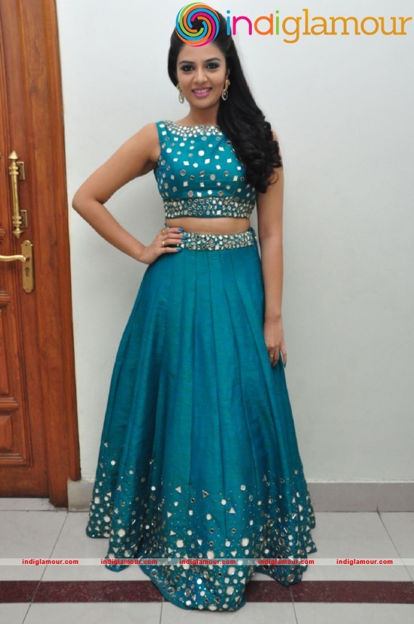 Sree Mukhi Actress hd photo