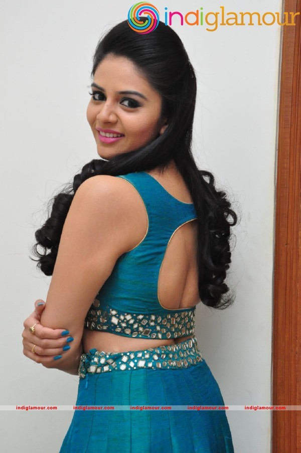Sree Mukhi Actress hd photo