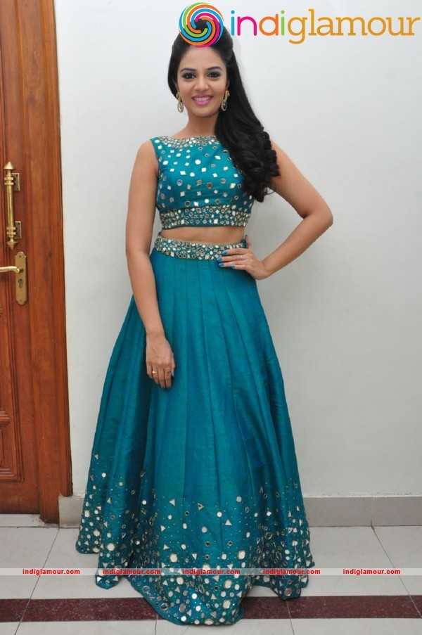 Sree Mukhi Actress hd photo