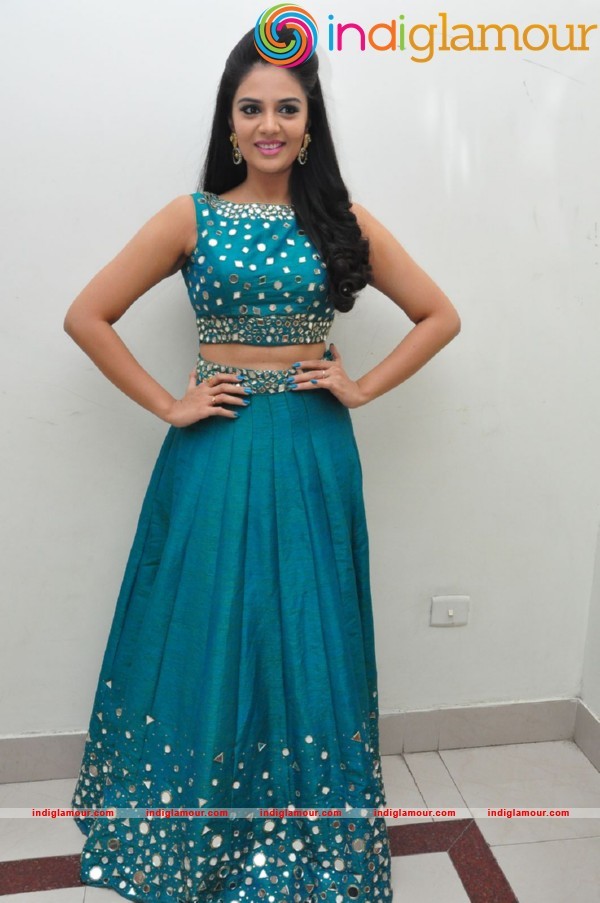 Sree Mukhi Actress hd photo