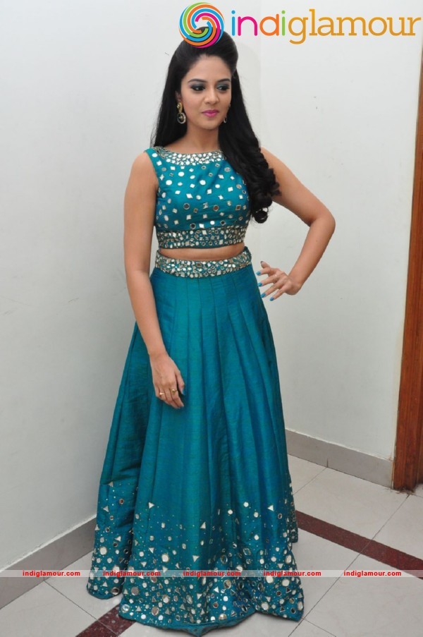 Sree Mukhi Actress hd photo