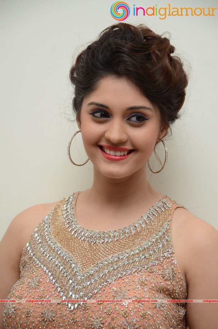 Surabhi Actress hd photo