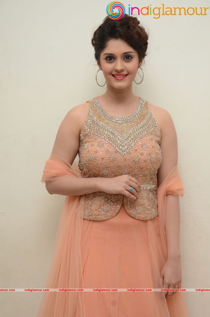 Surabhi Actress hd photo