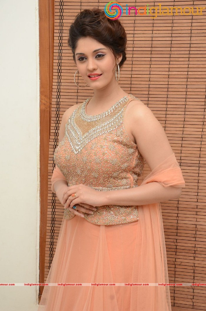 Surabhi Actress hd photo