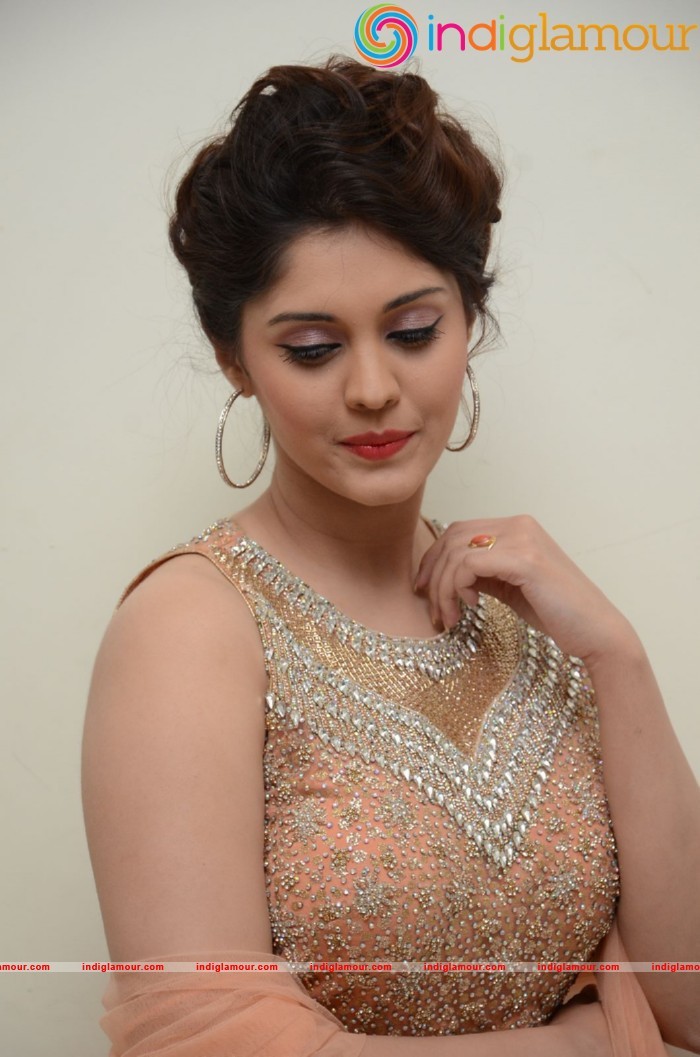 Surabhi Actress hd photo