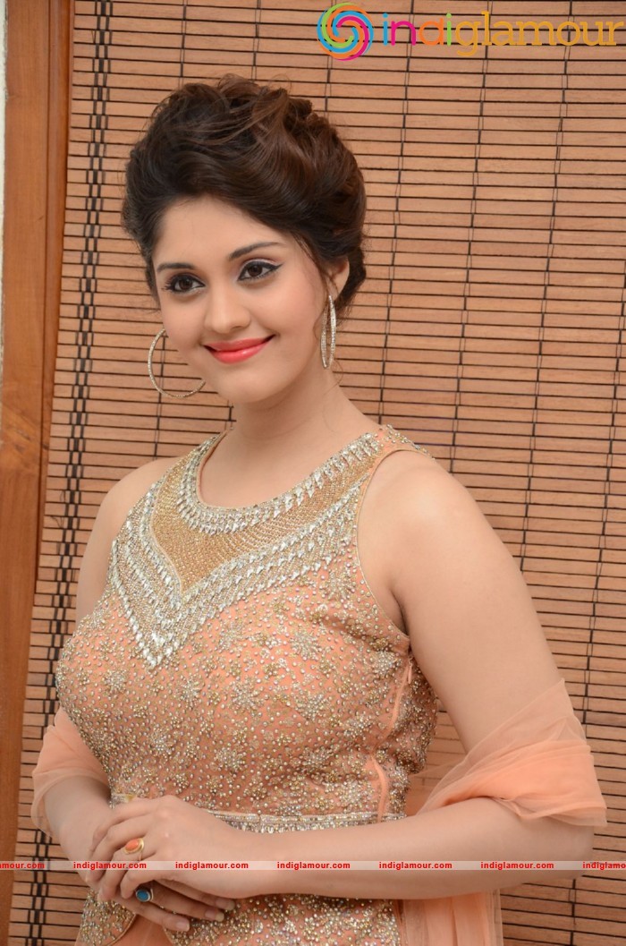 Surabhi Actress hd photo