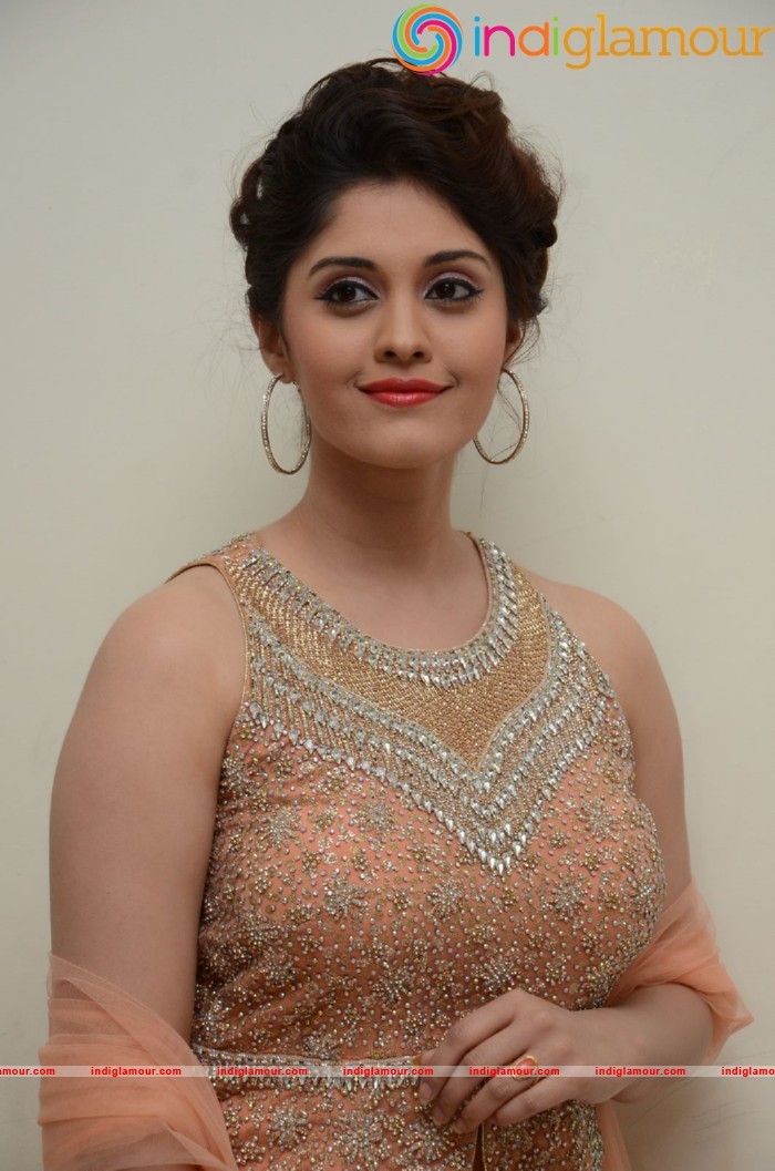 Surabhi Actress hd photo