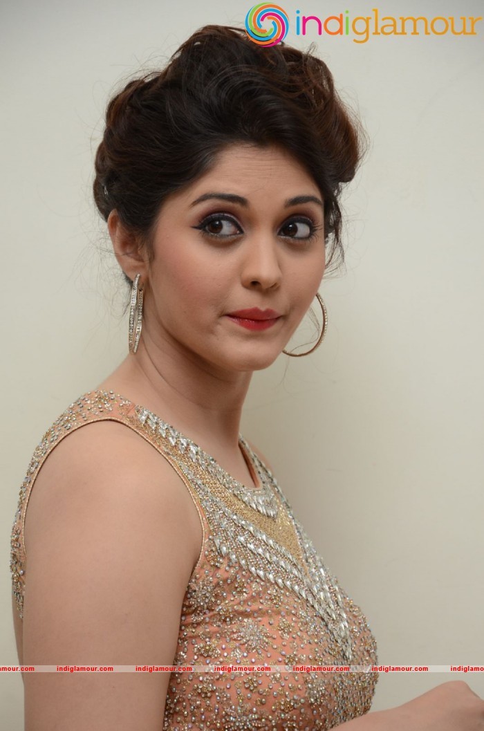 Surabhi Actress hd photo