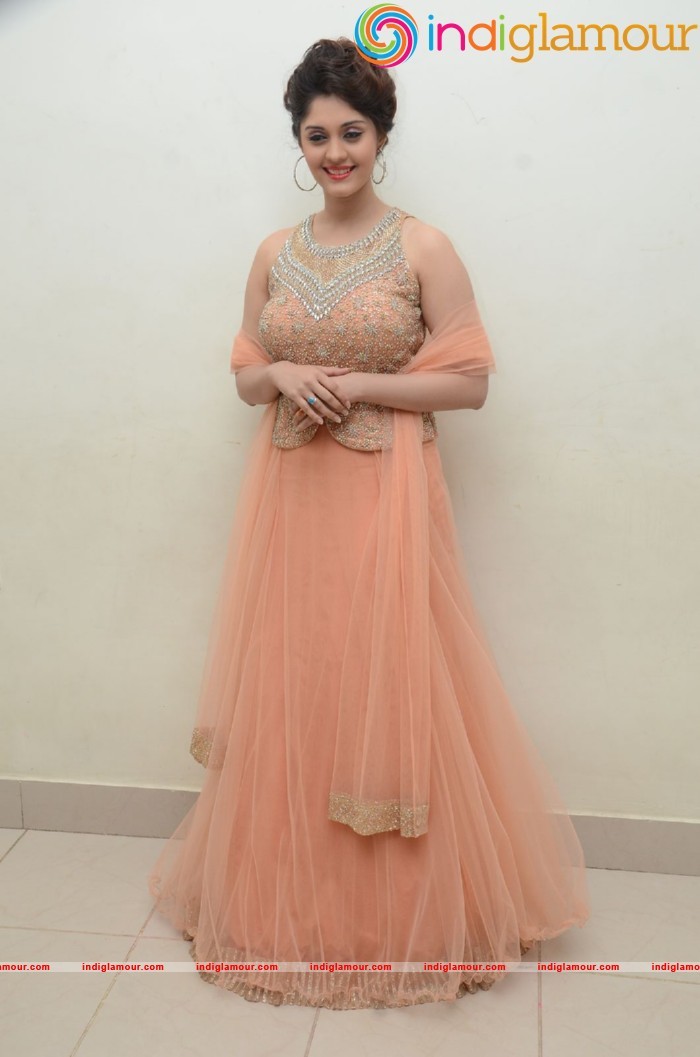 Surabhi Actress hd photo