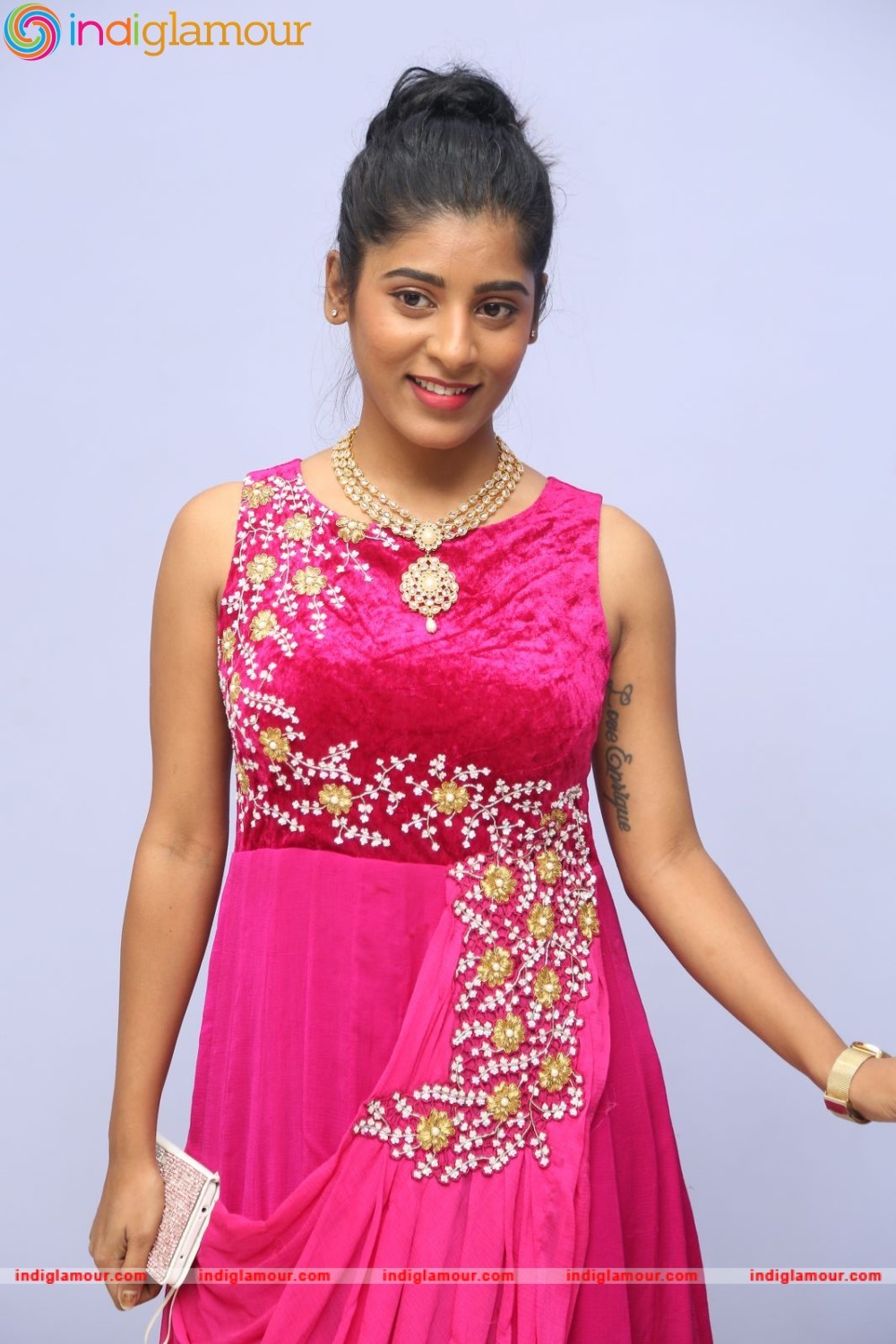 Gayathri Actress hd photo