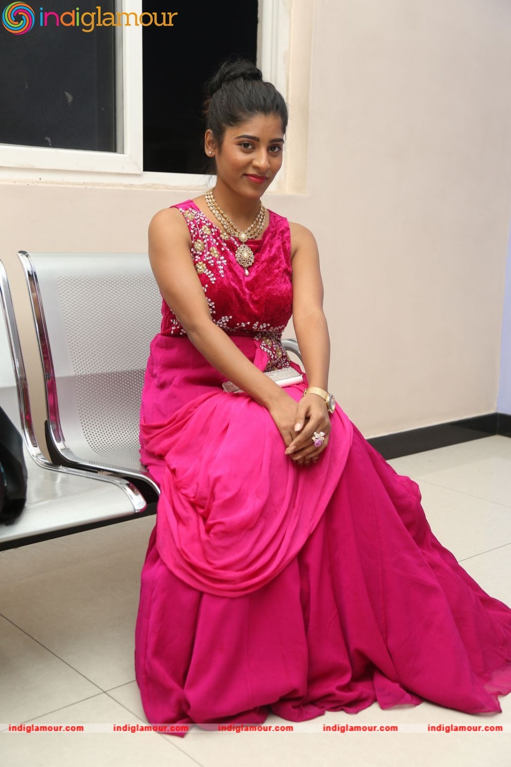 Gayathri Actress hd photo