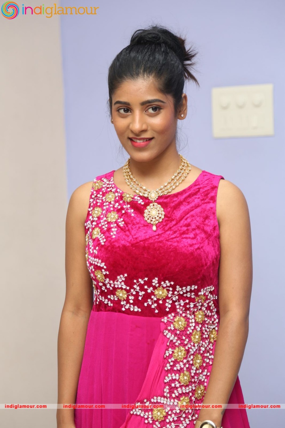 Gayathri Actress hd photo