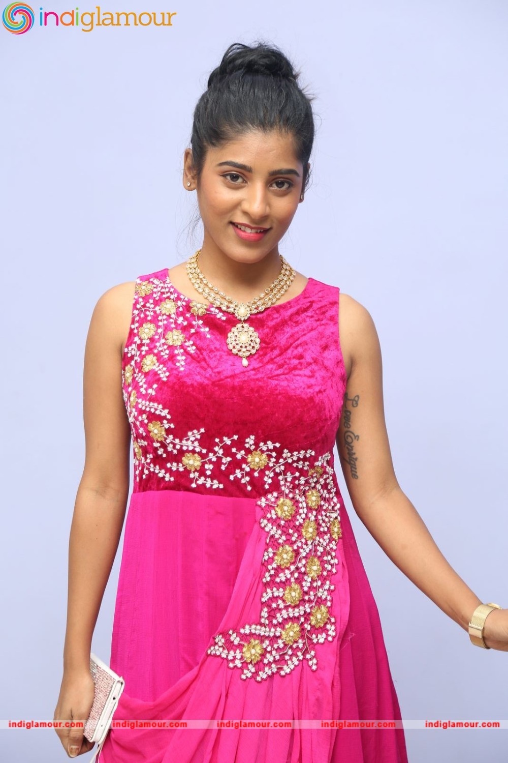 Gayathri Actress hd photo