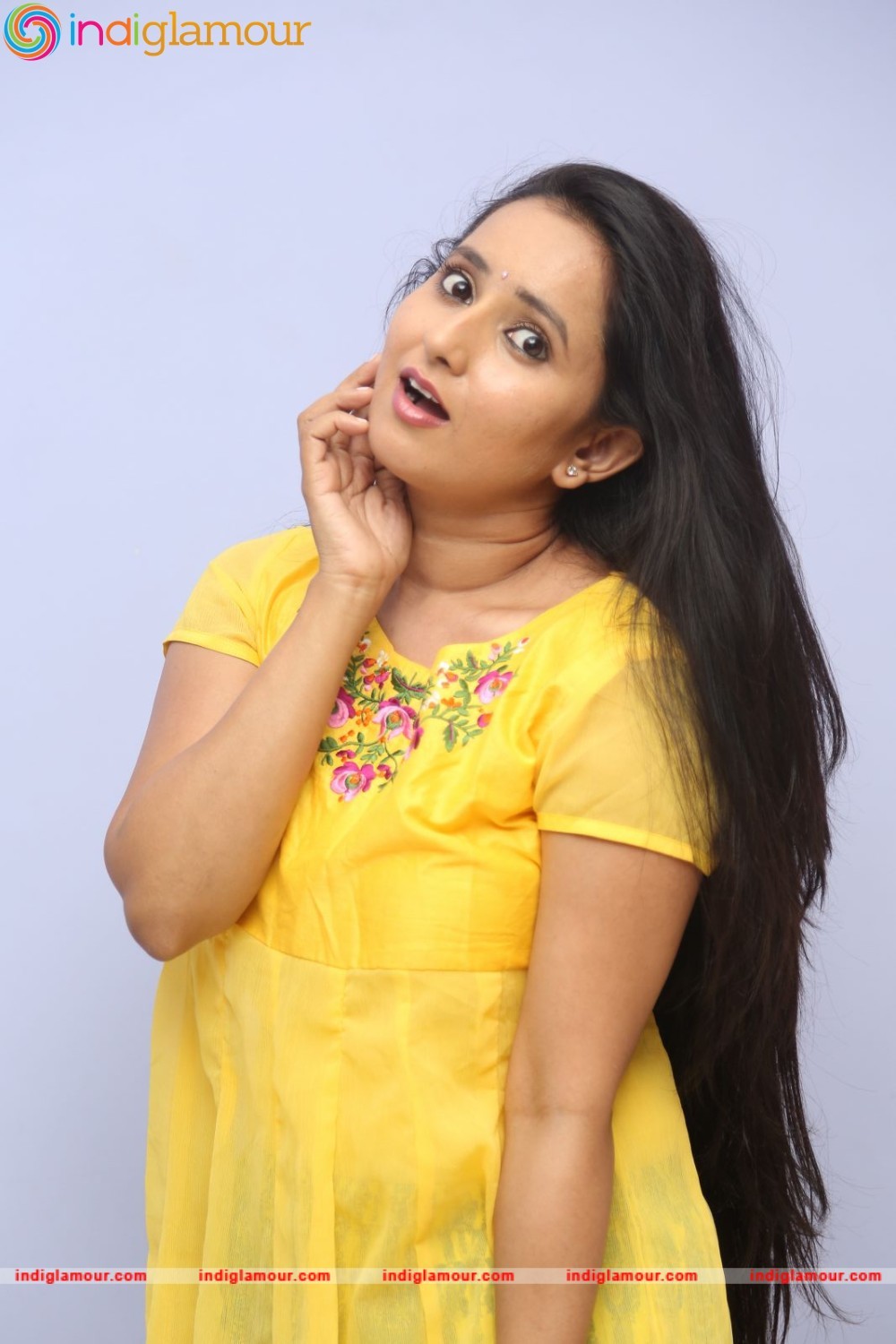 Ishika Singh Actress hd photo