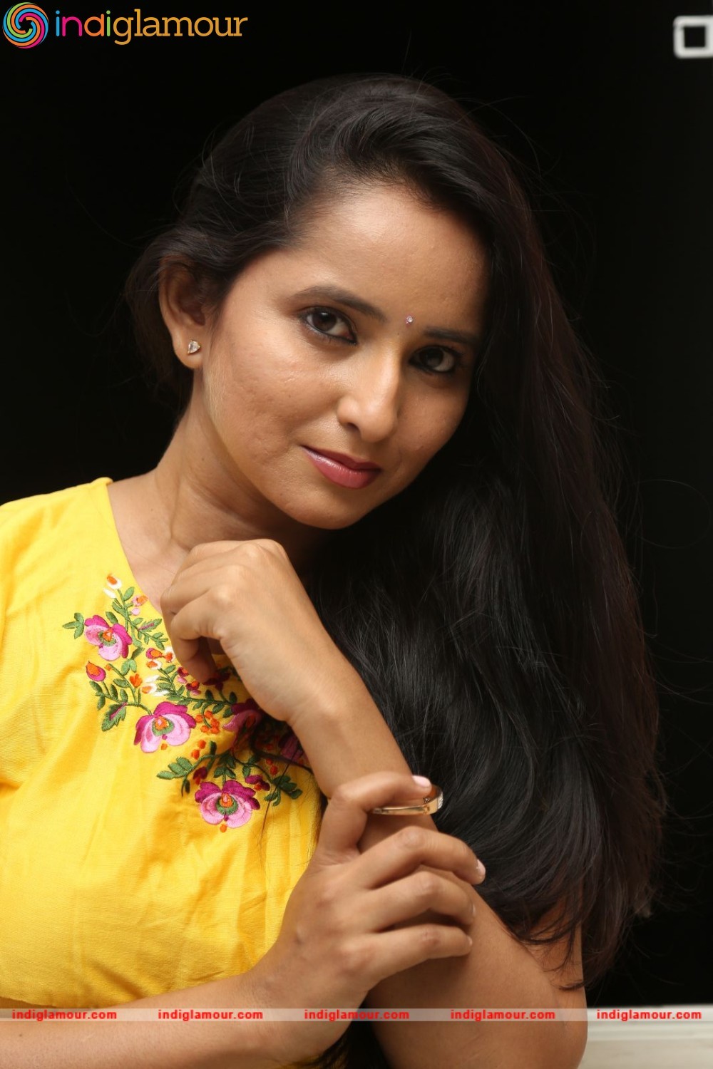 Ishika Singh Actress hd photo