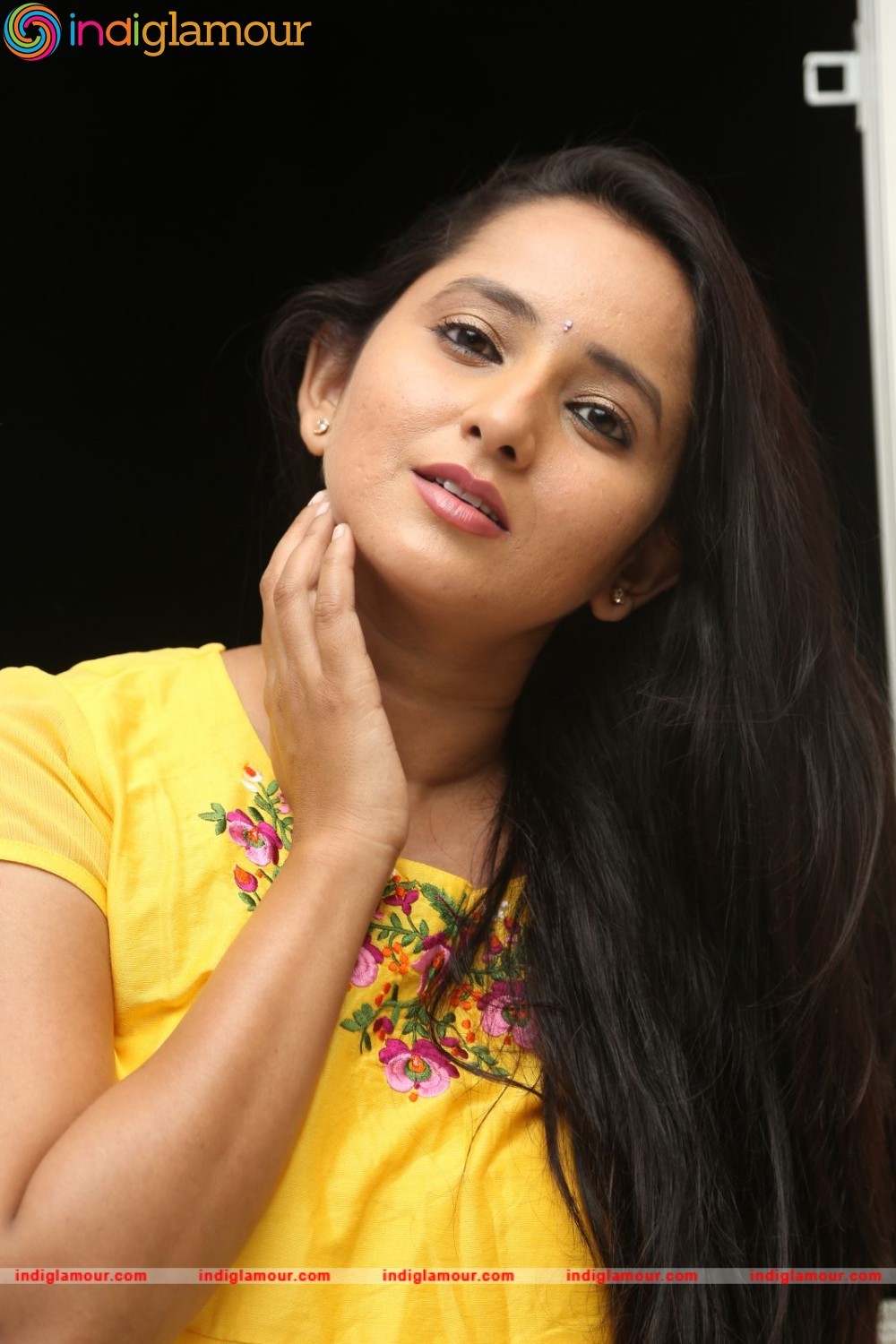 Ishika Singh Actress hd photo