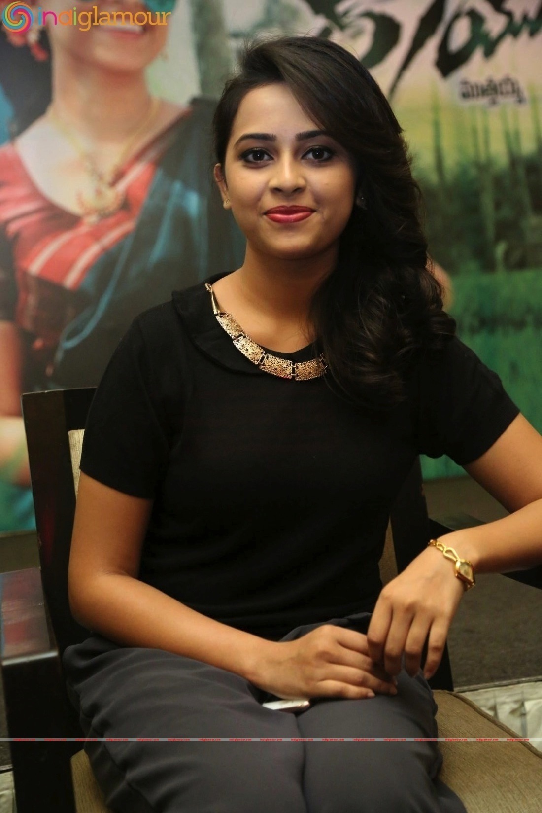 Sri Divya Actress hd photo