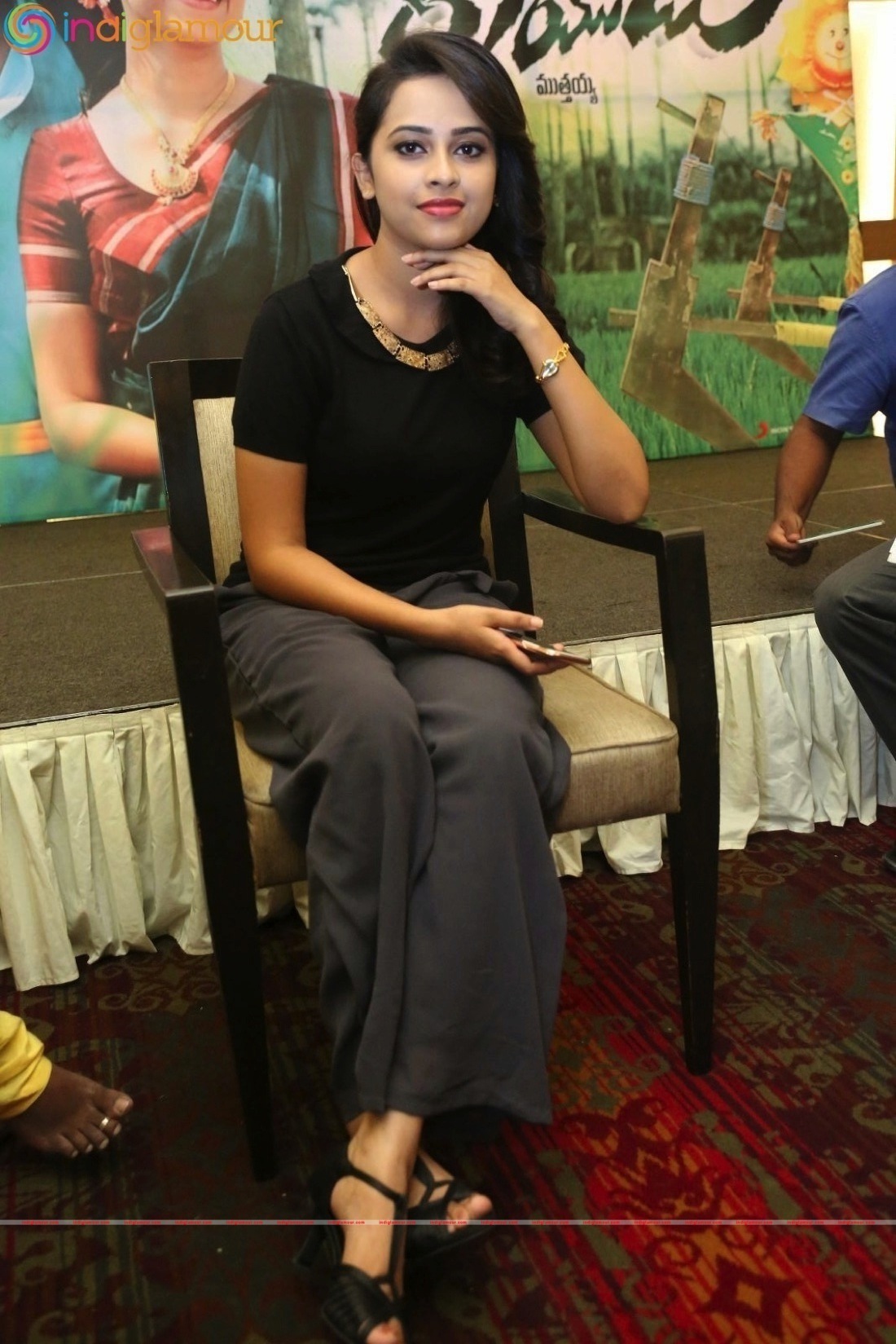 Sri Divya Actress hd photo