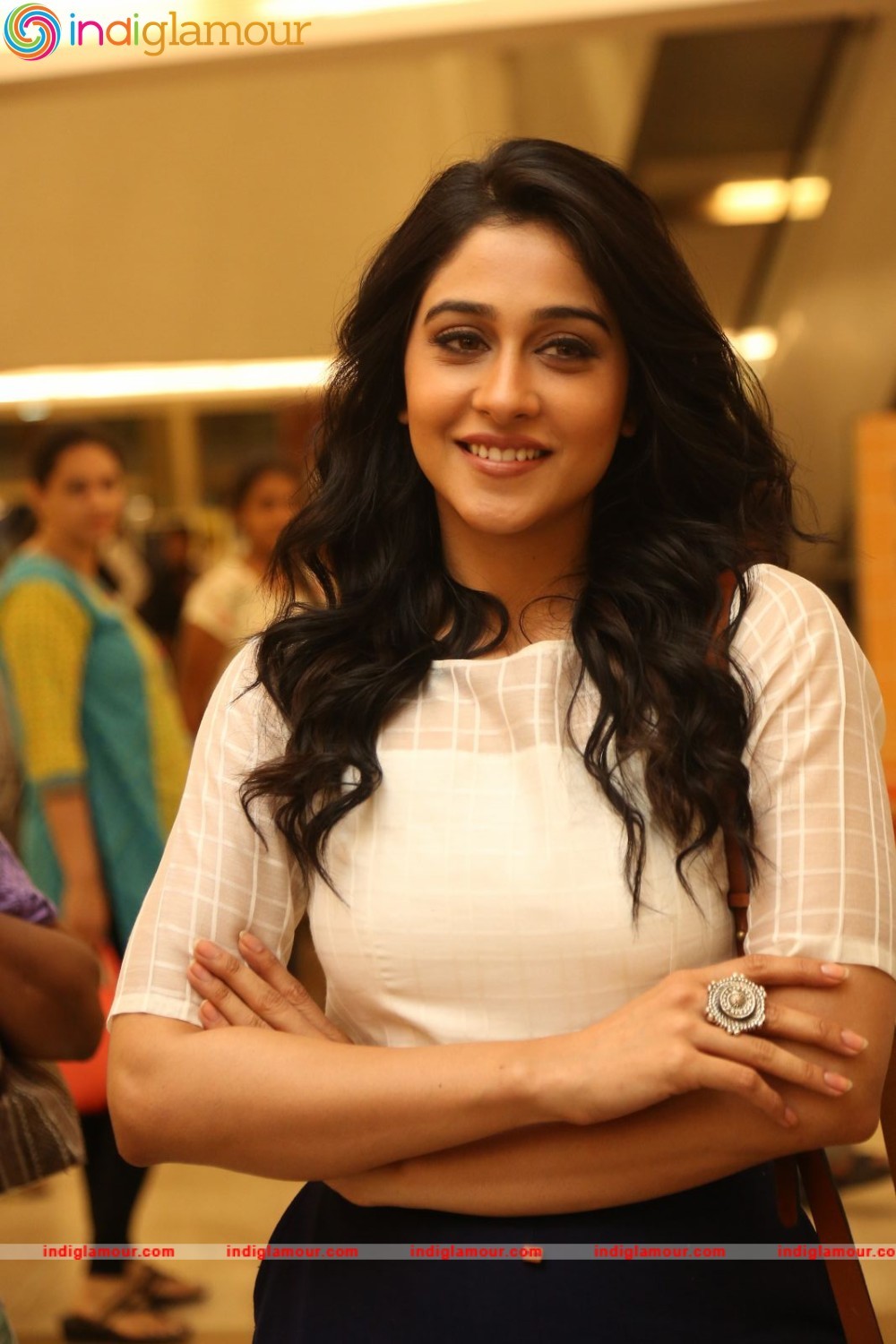 Regina Cassandra Actress hd photo