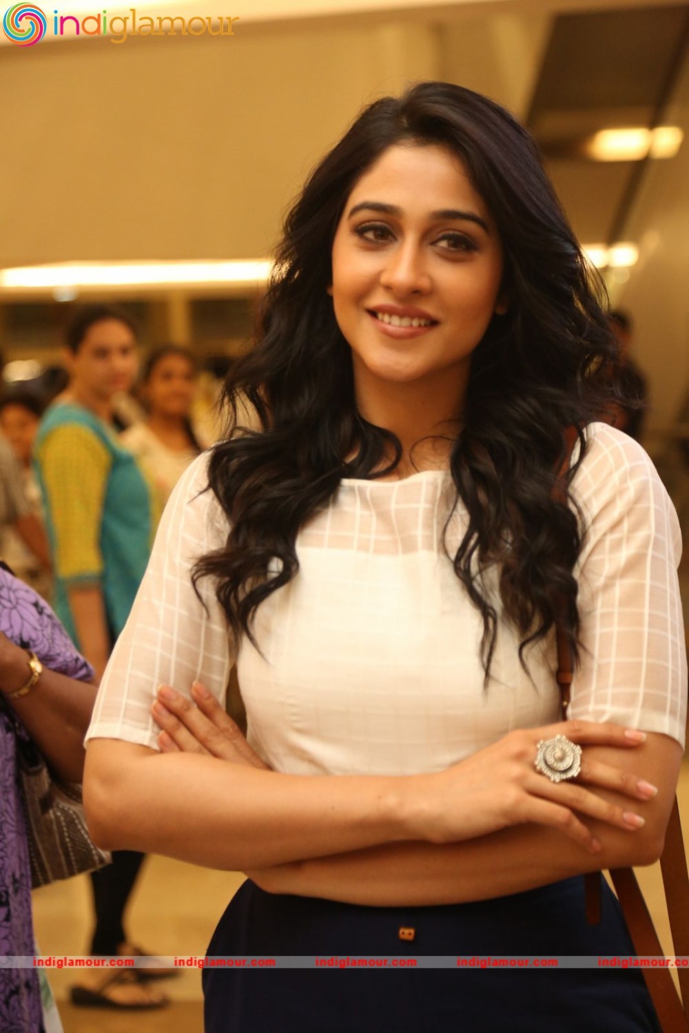 Regina Cassandra Actress hd photo