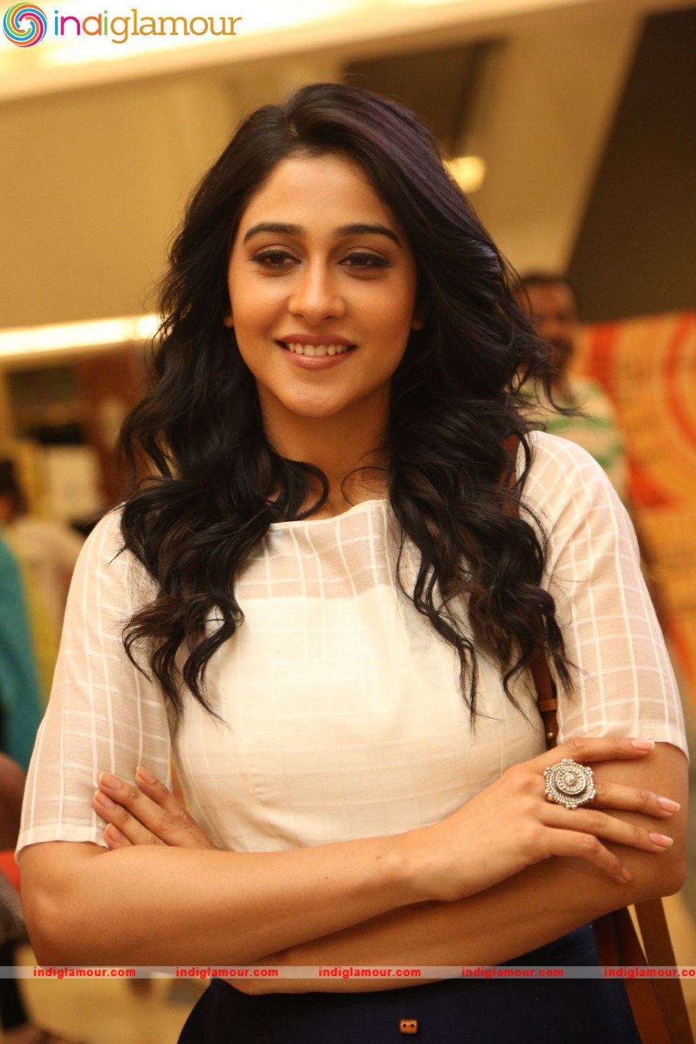 Regina Cassandra Actress hd photo