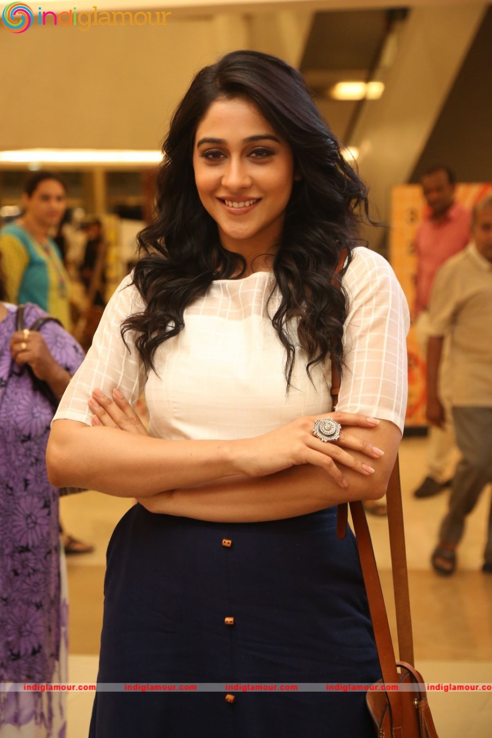 Regina Cassandra Actress hd photo