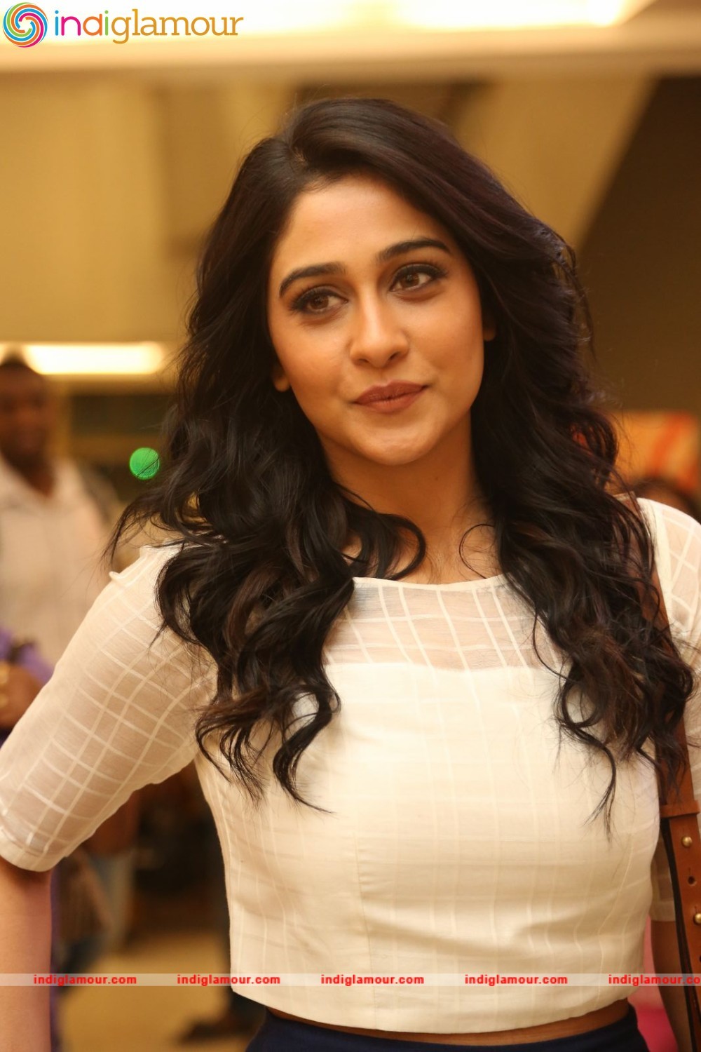 Regina Cassandra Actress hd photo