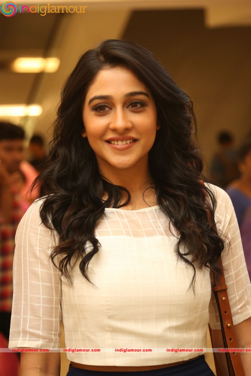 Regina Cassandra Actress hd photo