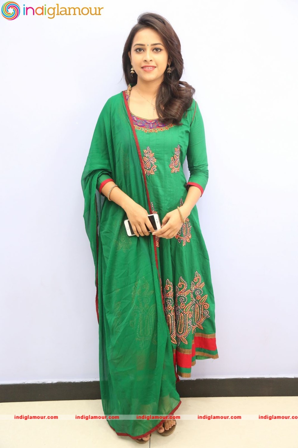 Sri Divya Actress hd photo
