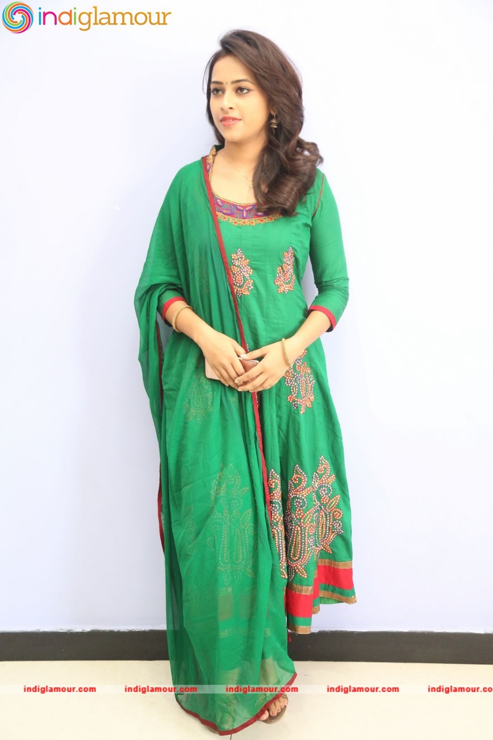Sri Divya Actress hd photo