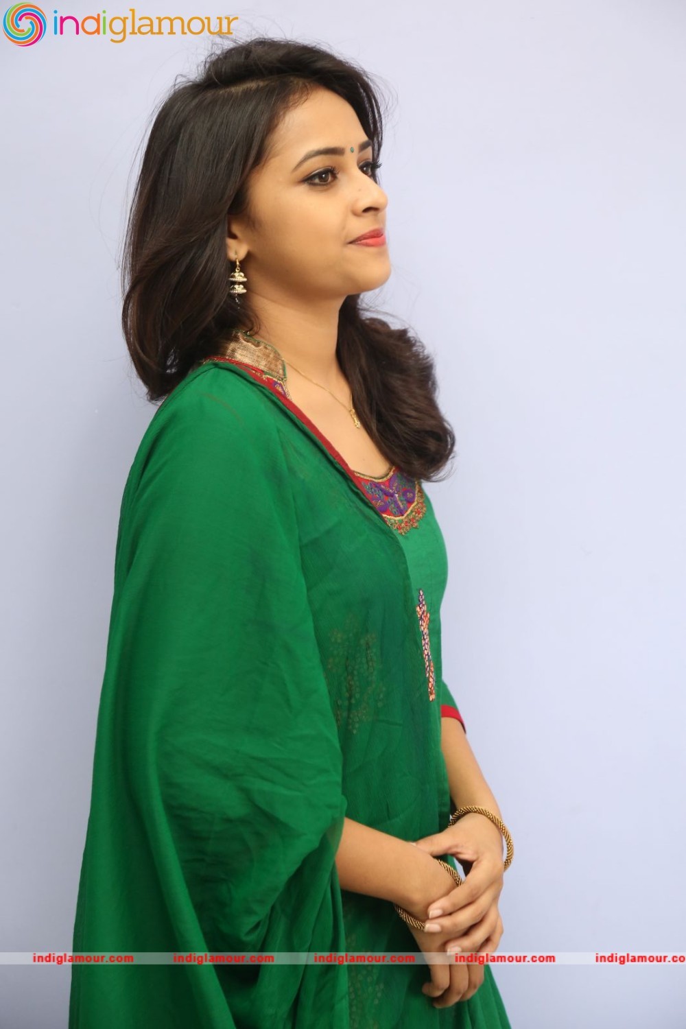 Sri Divya Actress hd photo