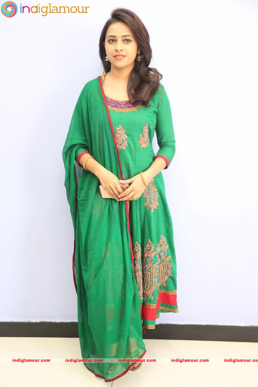Sri Divya Actress hd photo