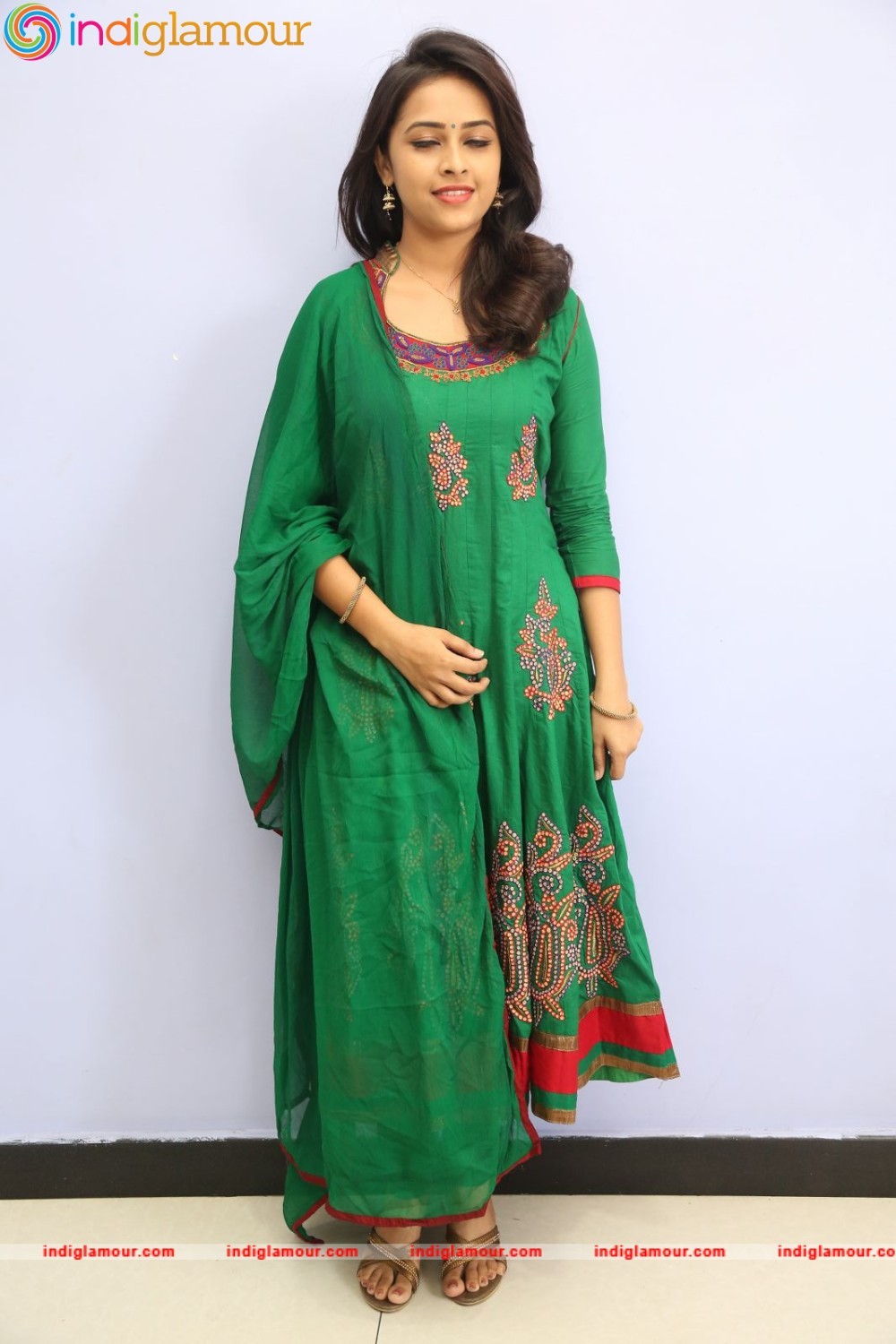 Sri Divya Actress hd photo