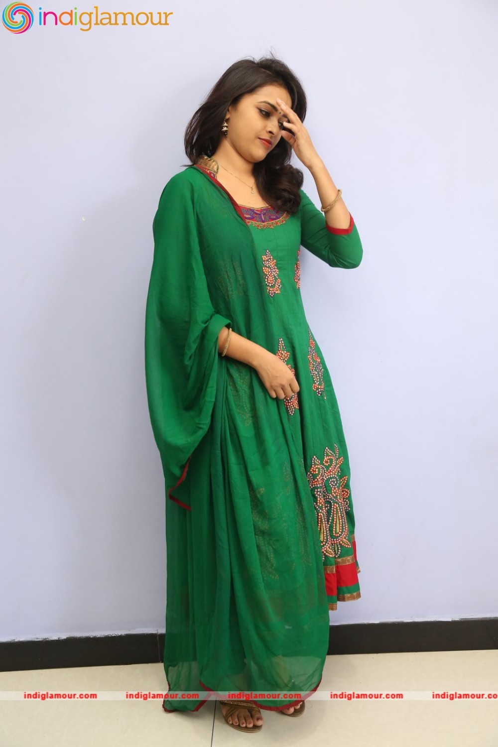 Sri Divya Actress hd photo