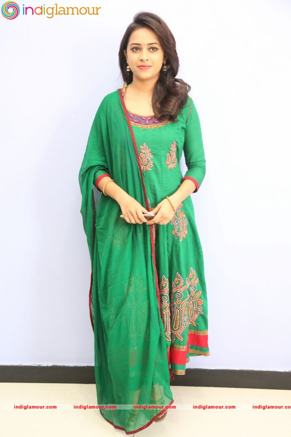 Sri Divya Actress hd photo