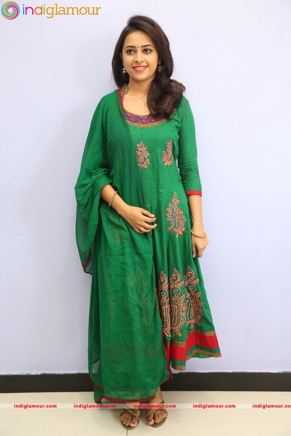 Sri Divya Actress hd photo