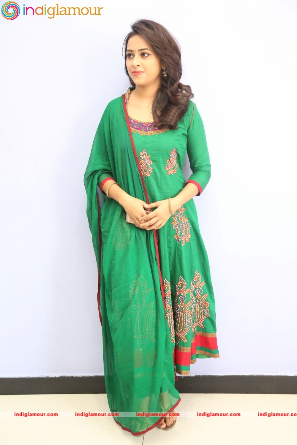 Sri Divya Actress hd photo