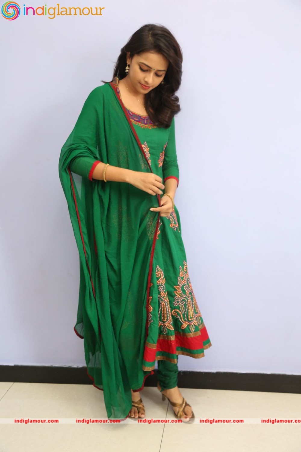 Sri Divya Actress hd photo