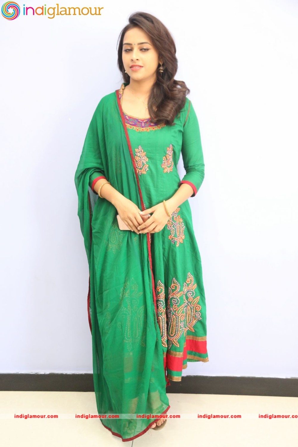 Sri Divya Actress hd photo
