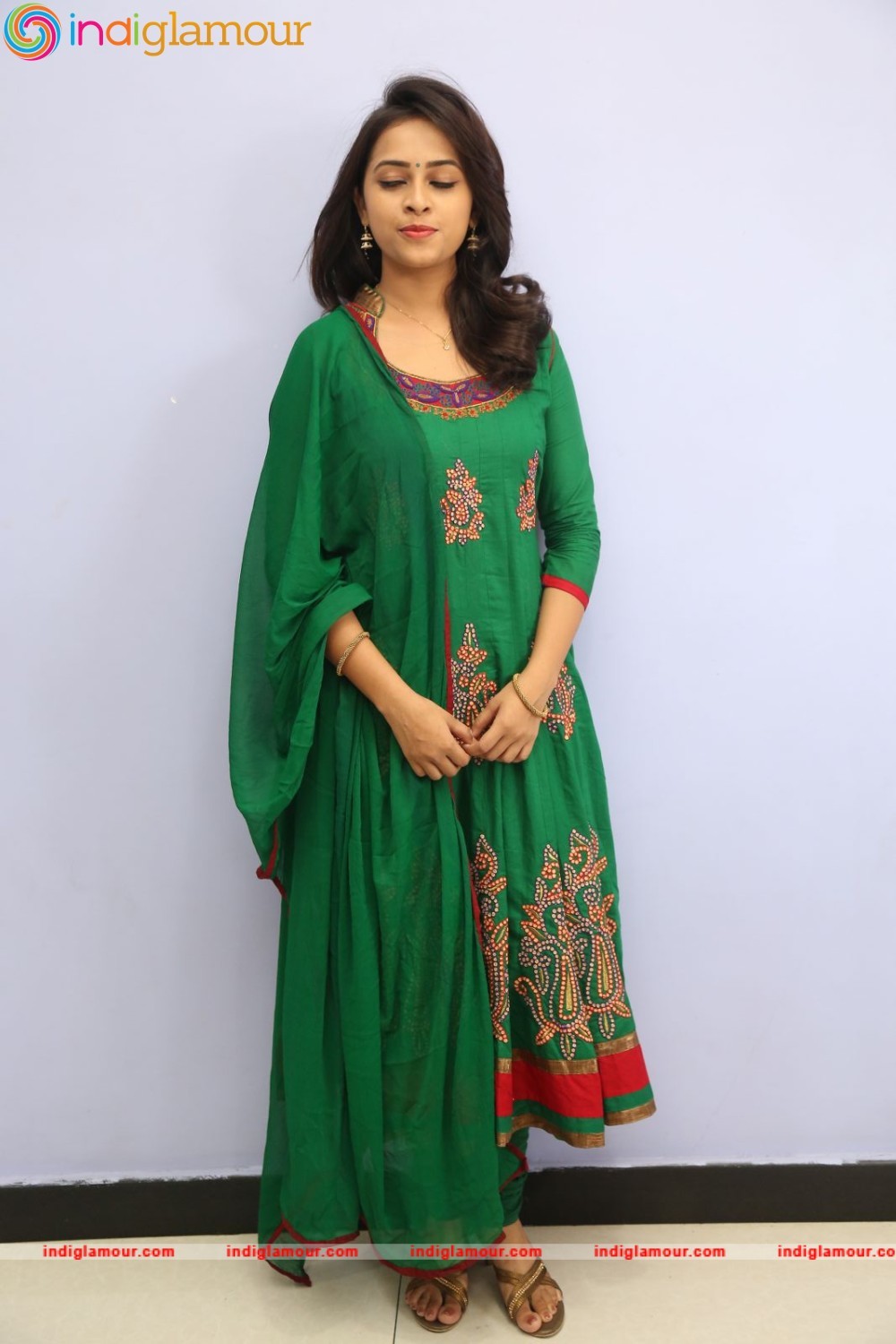 Sri Divya Actress hd photo