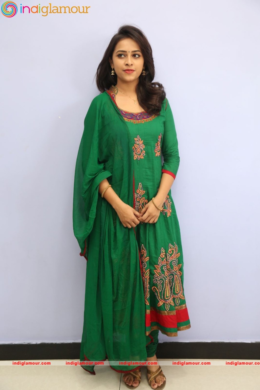 Sri Divya Actress hd photo