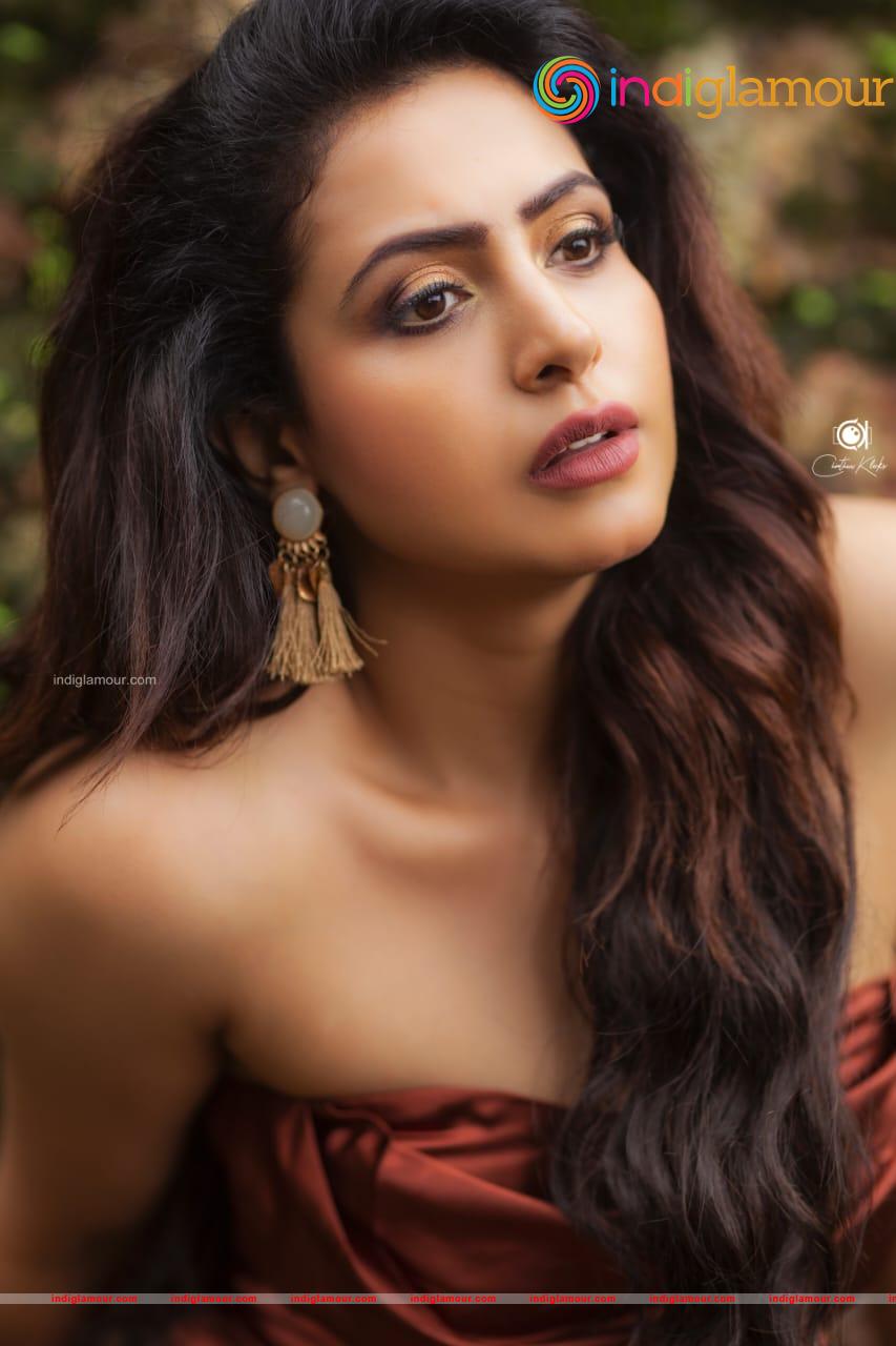 Nandini Rai Actress hd photo