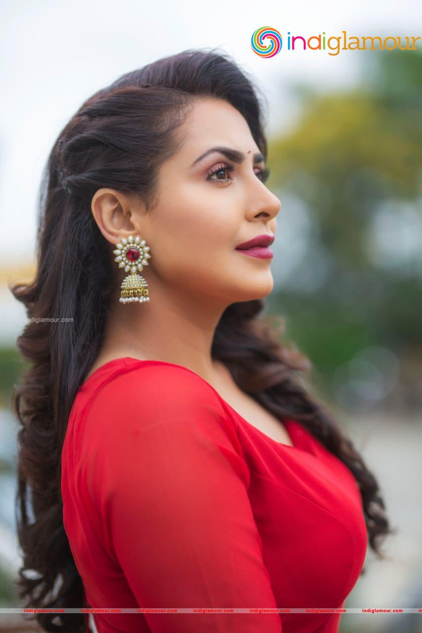 Nandini Rai Actress hd photo