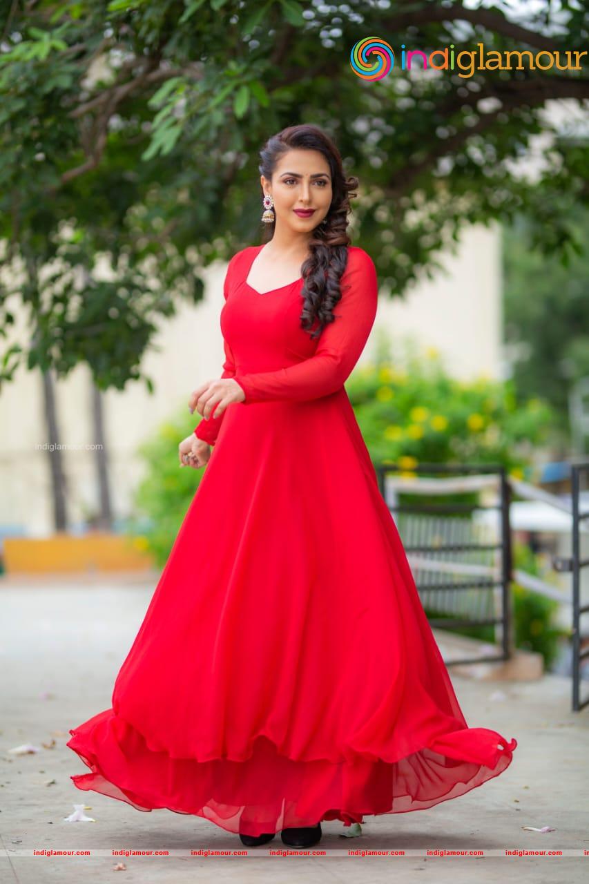 Nandini Rai Actress hd photo