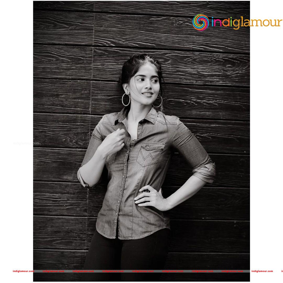 Megha Akash Actress hd photo