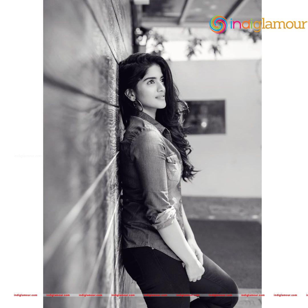 Megha Akash Actress hd photo