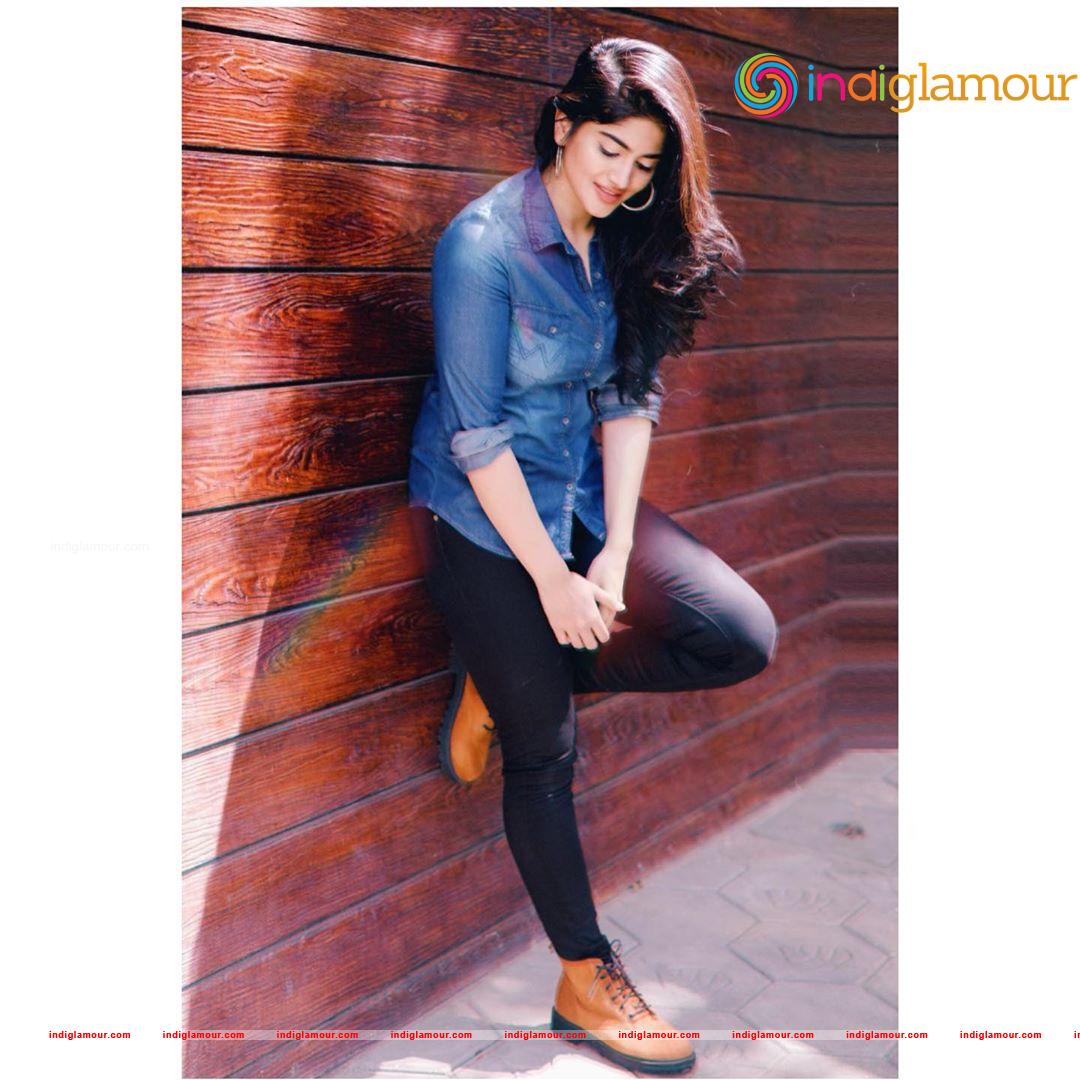 Megha Akash Actress hd photo